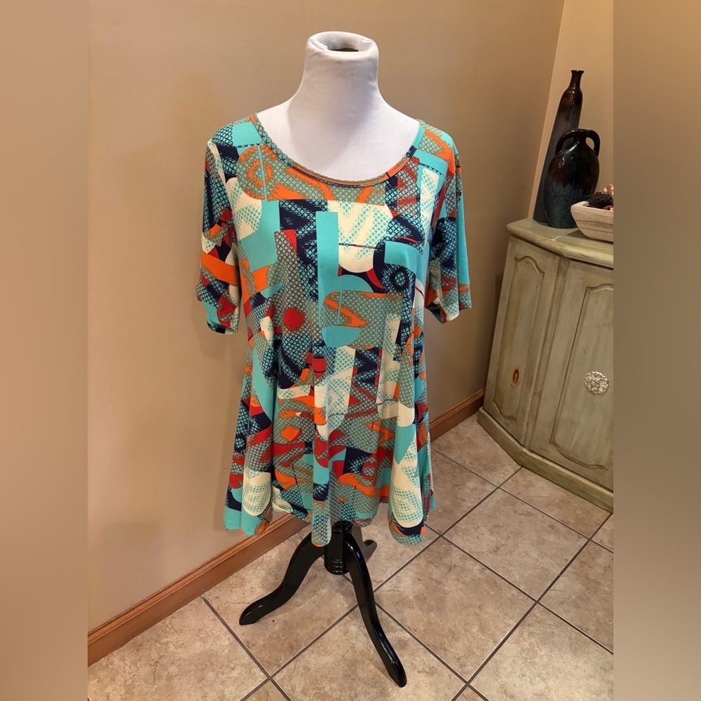 LulaRoe Perfect T Aqua Geometric Print Flared Top Size Large